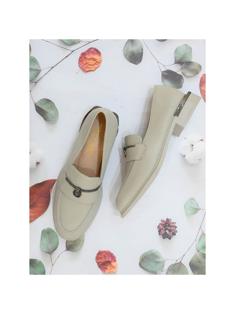Ronnie Grey Women Grey Textured Loafers-image-47