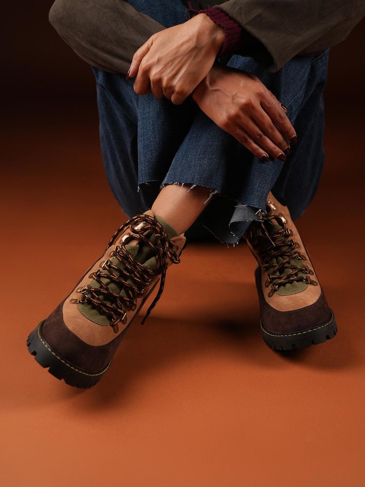 Theater Women Outie Brown Suede Lace-Up Casual Boots-picture-10