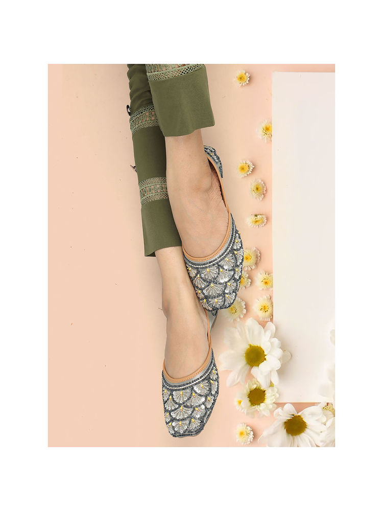 Iconics Grey Women Embellished Juttis