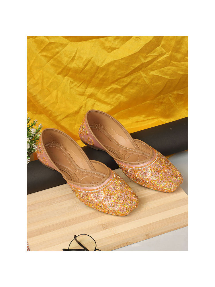 Iconics Pink Women Embellished Juttis