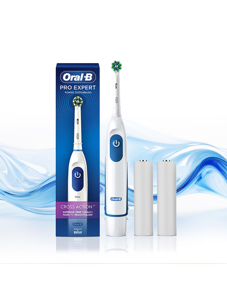 Oral-B Pro Expert Electric Toothbrush Battery Operated With Replaceable Brush Head
