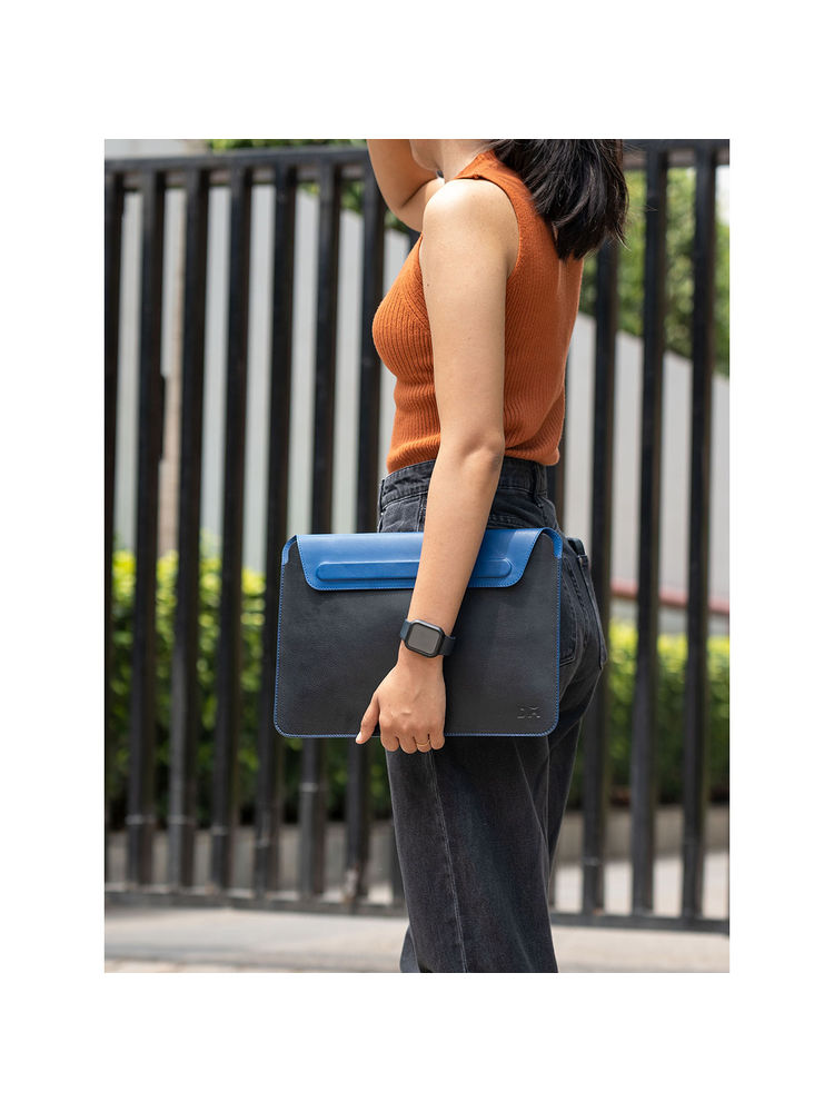 DailyObjects Black Snap On Envelope 15 Inch Laptop Bag