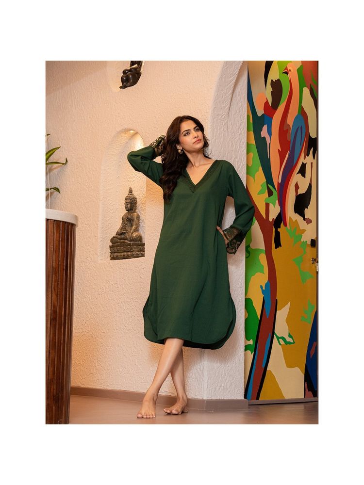 FEATHERS CLOSET Emerald Green Soft Crepe V-Neck Midi Night Dress-image-22