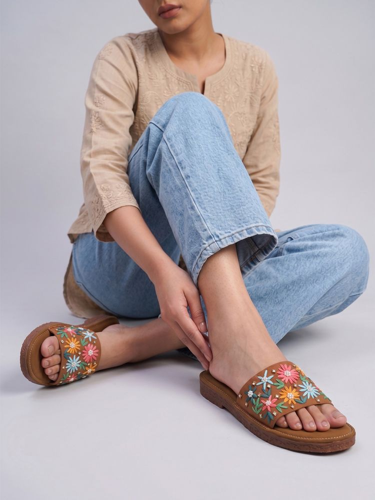 Dollphin Women'S Handmade Floral Embroidered Beige Flats-picture-19