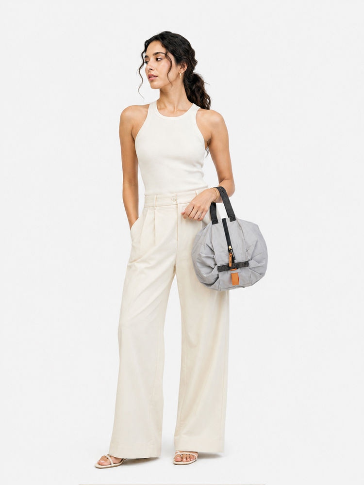 HIE Burrito Duffel Soft Grey-picture-27