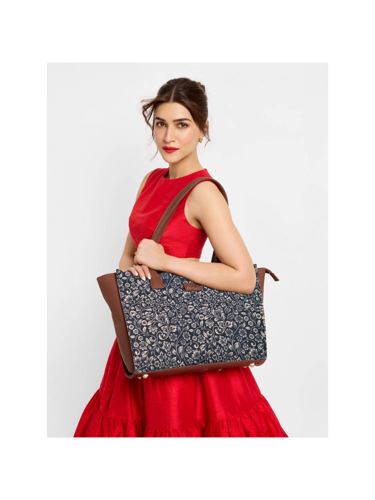 Zouk Women Black Color Printed Jute Structured Tote Bag-picture-40
