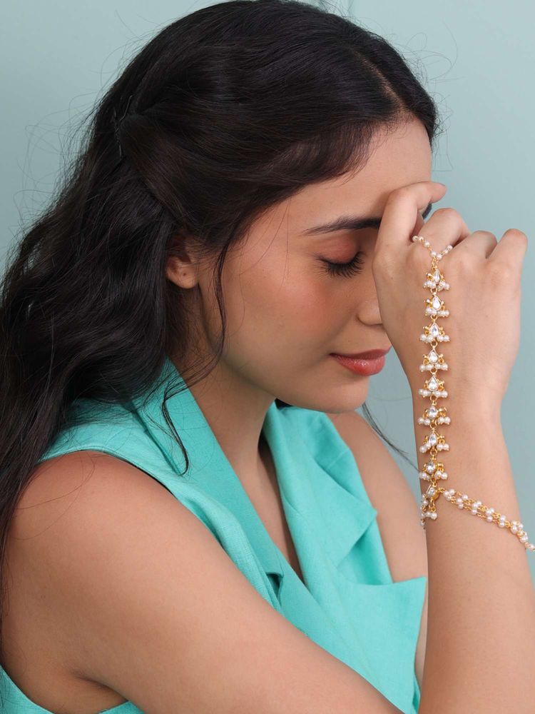 BINNI Leia Pachi Kundan and Pearl Hathphool Bracelet-image-10