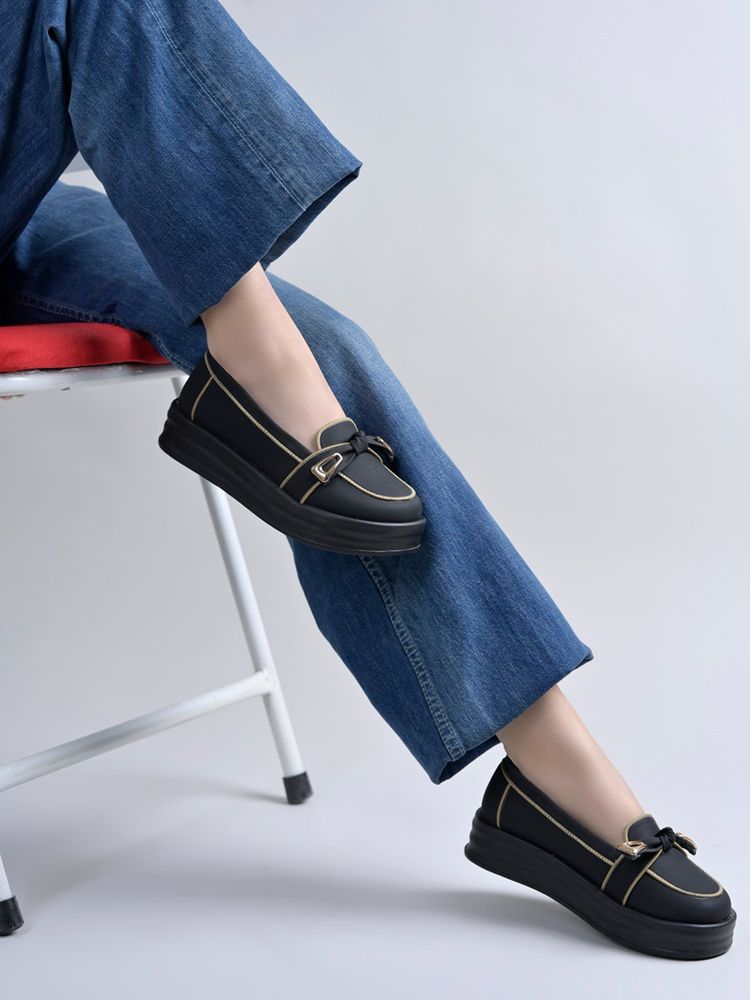 Shoetopia Black Gold-Trimmed Platform Loafers For Women-image-4