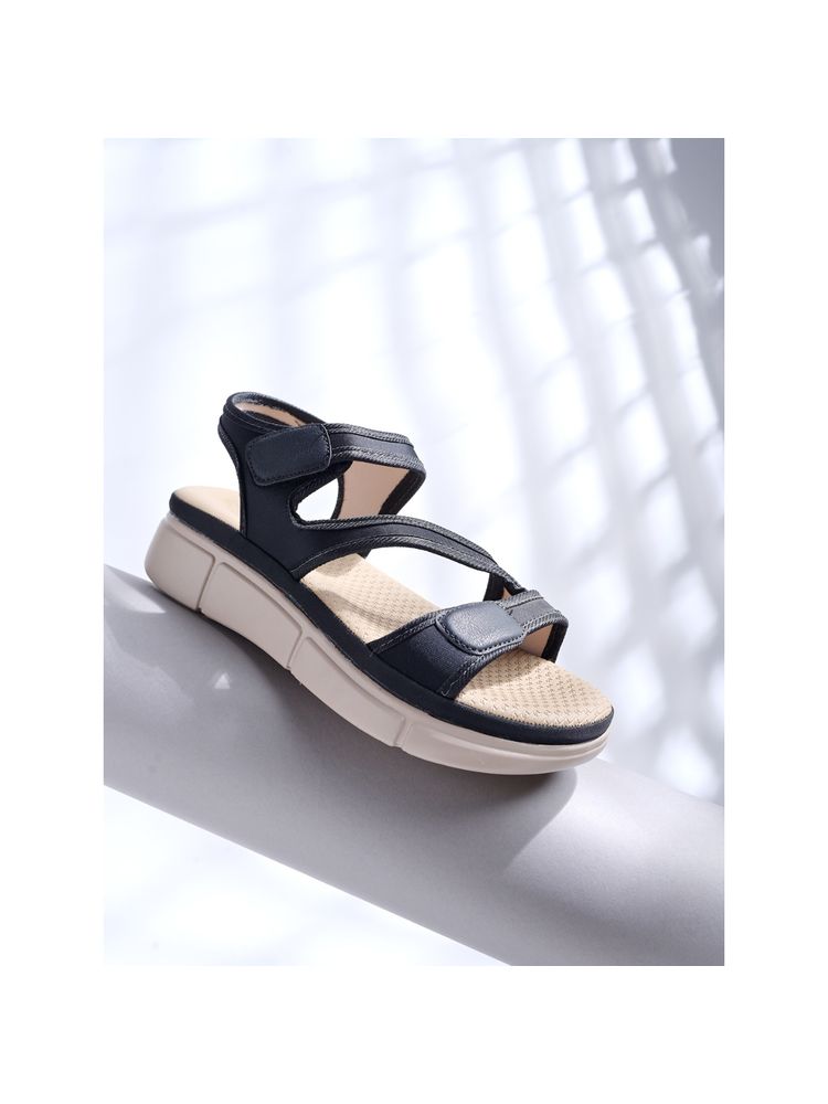 Shoetopia Comfortable Black Doctor Sole Sandals for Women-image-3