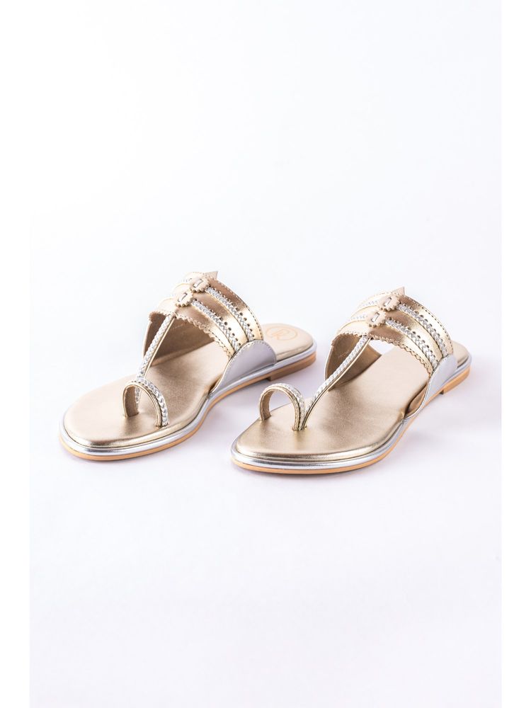 PREET KAUR Women Silver Kolhapuri