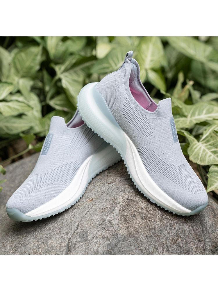 Red Tape ETPU Women Textured Slip-On Blue Walking Shoes-image-7