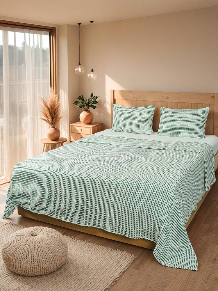 House This Girnar Double Bedcover In Green Colour with Cotton-picture-14