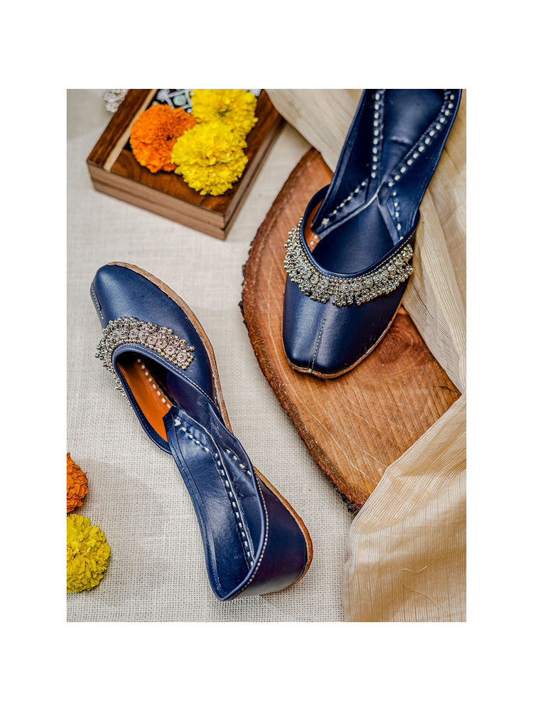 NR BY NIDHI RATHI Ghungroo Embellished Ethnic Navy Blue Juttis-image-13