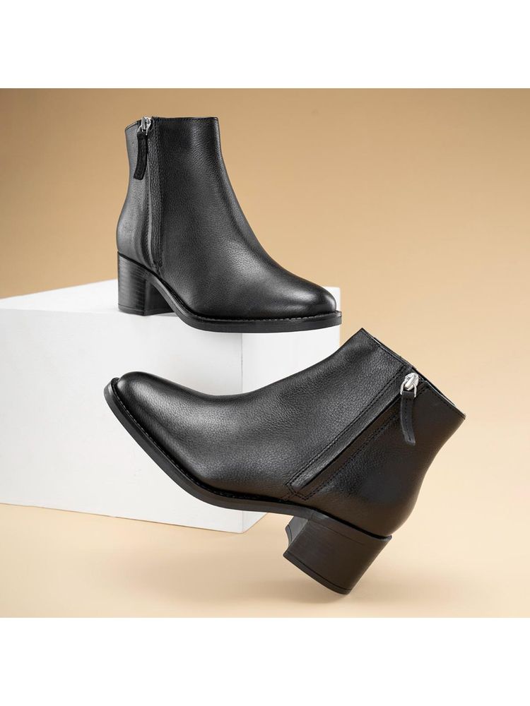 Red Tape Women Solid Black Chelsea Boots-image-12