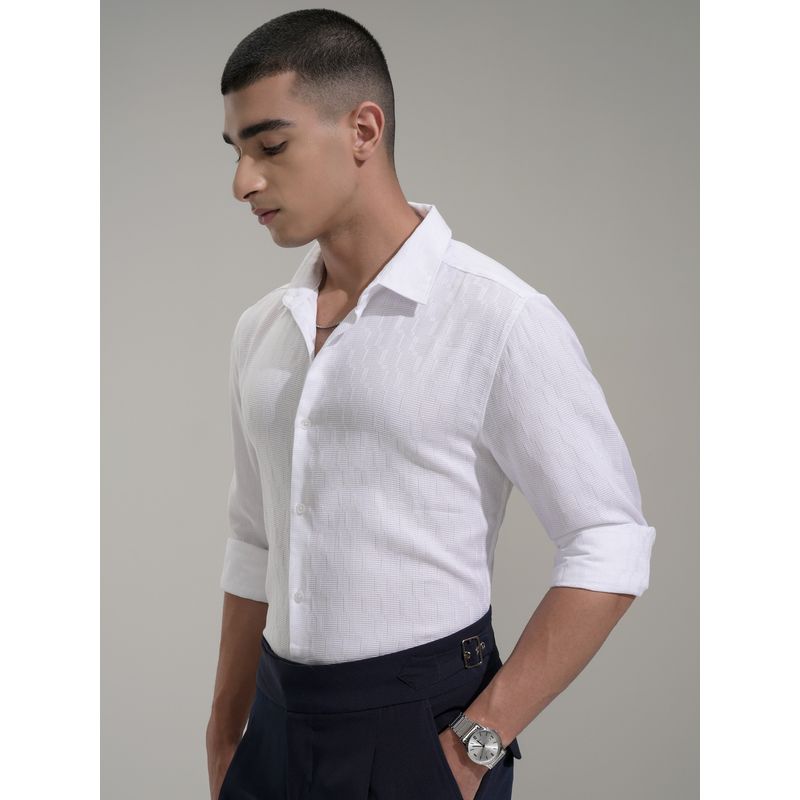 HIGHLANDER Men Spread Collar Textured Cotton Casual White Shirt (L)