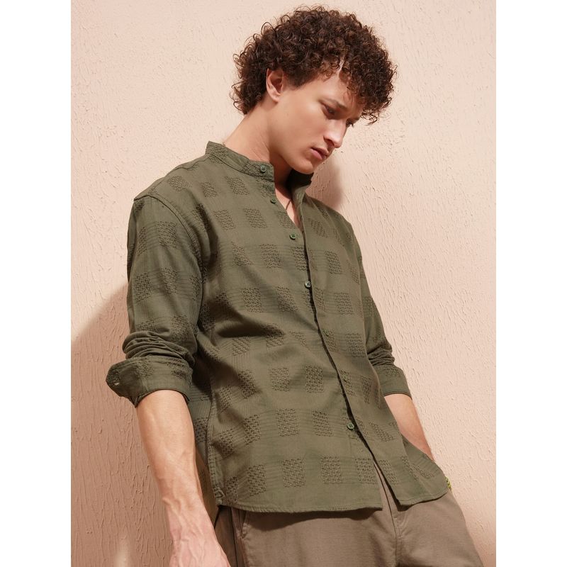 HIGHLANDER Men Textured Mandarin Collar Long Sleeves Cotton Olive Shirt (M)