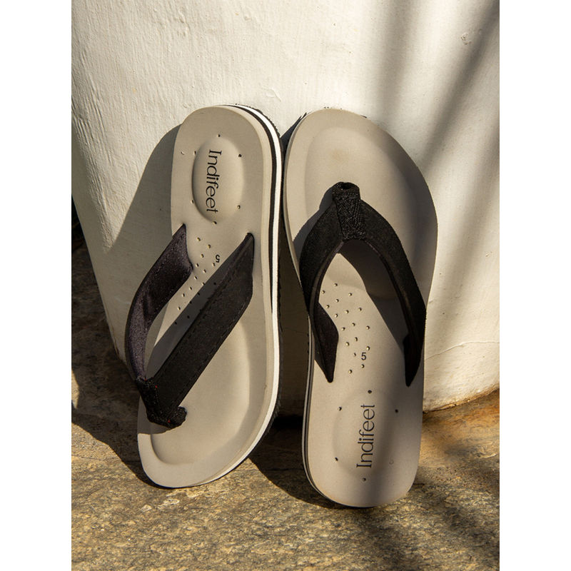 Indifeet Black Comfortable Orthopaedic Acupressure Flipflops (UK 5)