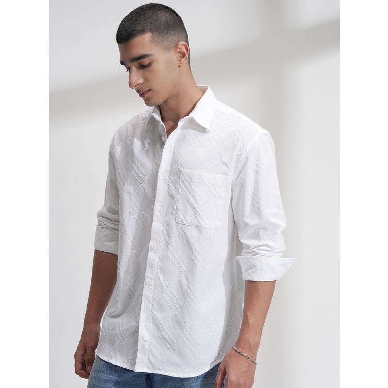 HIGHLANDER Men White Relaxed Fit Textured Spread Collar Cotton Casual Shirt (S)