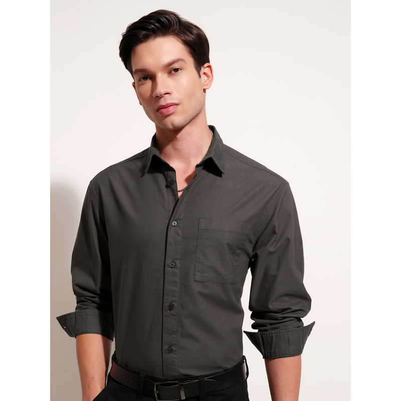 HIGHLANDER Men Grey Solid Relaxed Shirt (M)