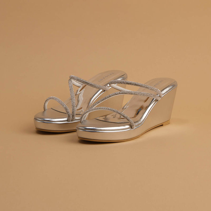Eridani Embellished Silver Jinie Wedges (EURO 35)