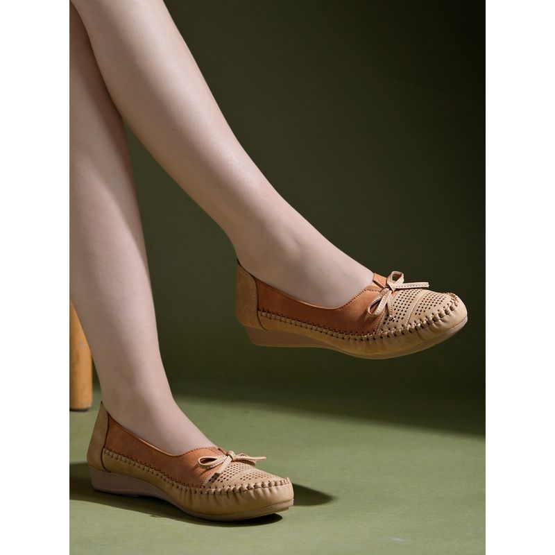Shoetopia Casual Beige Moccasins for Women (EURO 40)