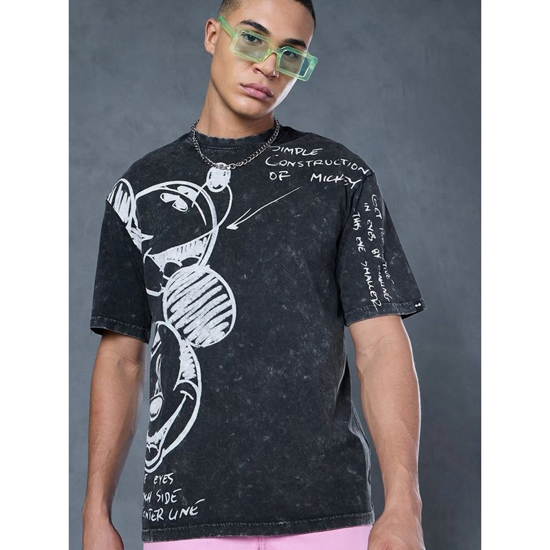 Bewakoof Official Disney Men's Grey Mickey Smiling Graphic Printed Oversized Acid Wash T-shirt (S)