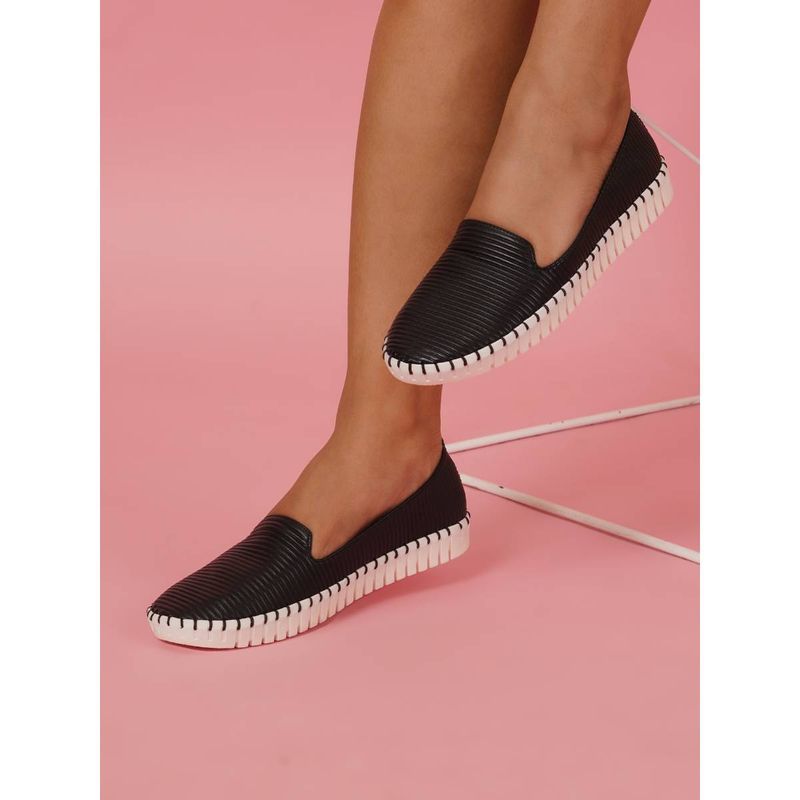 Sherrif Shoes Black Textured Loafers (EURO 39)