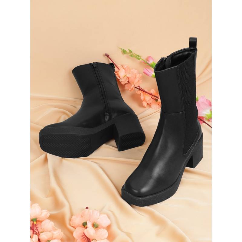 Truffle Collection Black Solid Boots (UK 8)
