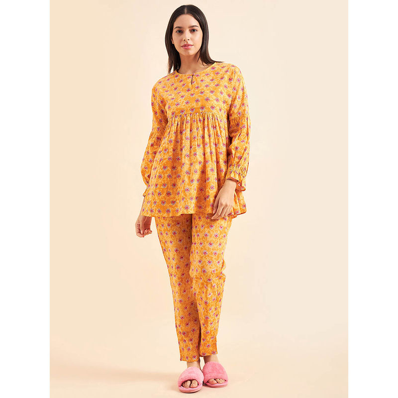 Sweet Dreams Women Printed Full Sleeves Pyjama (Set of 2): Buy Sweet ...