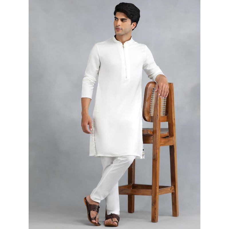 THE KURTA COMPANY White Cotton Blend Solid Full Sleeves Kurta (40)