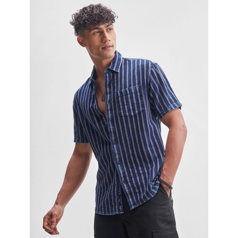 LOCOMOTIVE Premium Men Blue Washed Dobby Textured Striped Casual Shirt (M)