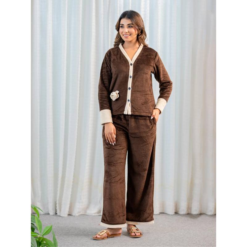 FEATHERS CLOSET Brown Super Soft Woollen Broach Cardigan With Pyjama (S/M)