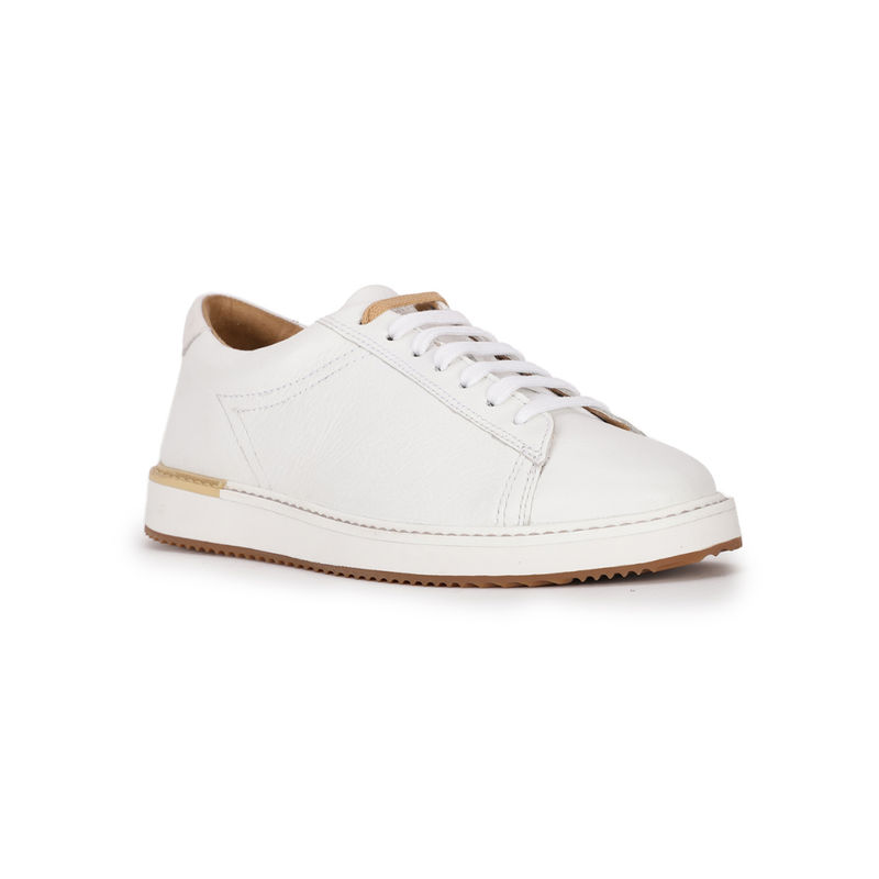 White hush puppies discount shoes