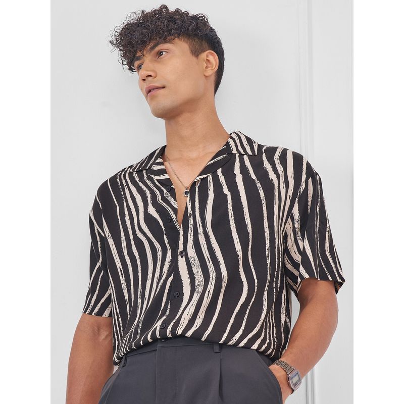 HIGHLANDER Men Black Animal Printed Relaxed Casual Shirt (M)