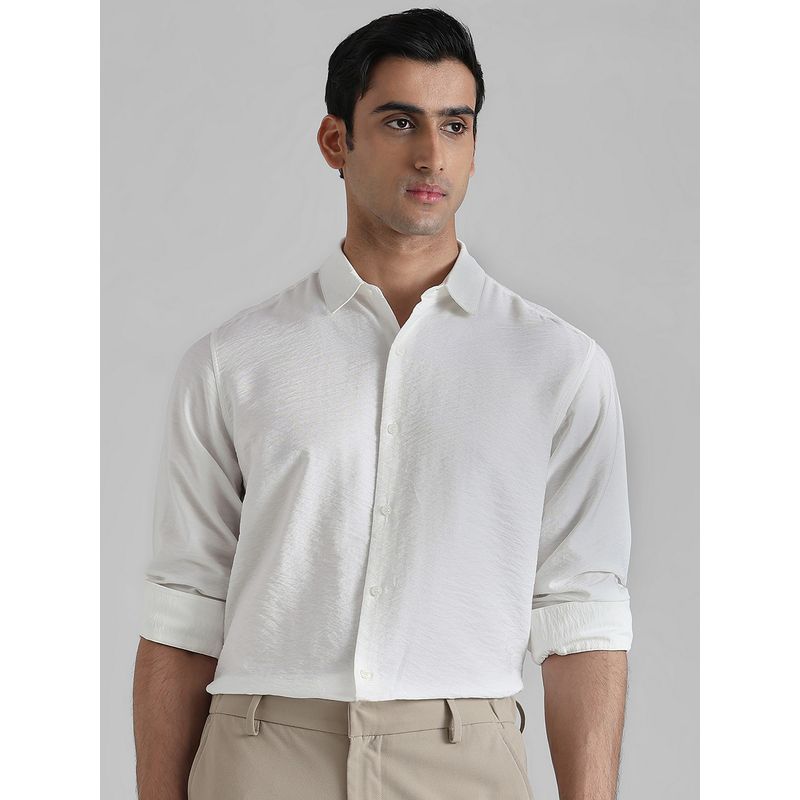Mufti Men White Textured Slim Fit Shirt (XL)
