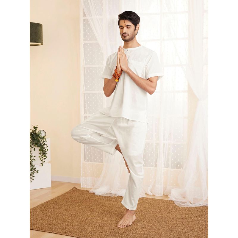 Vastramay Mens White Cotton Kurta Pyjama (Set of 2) (M)
