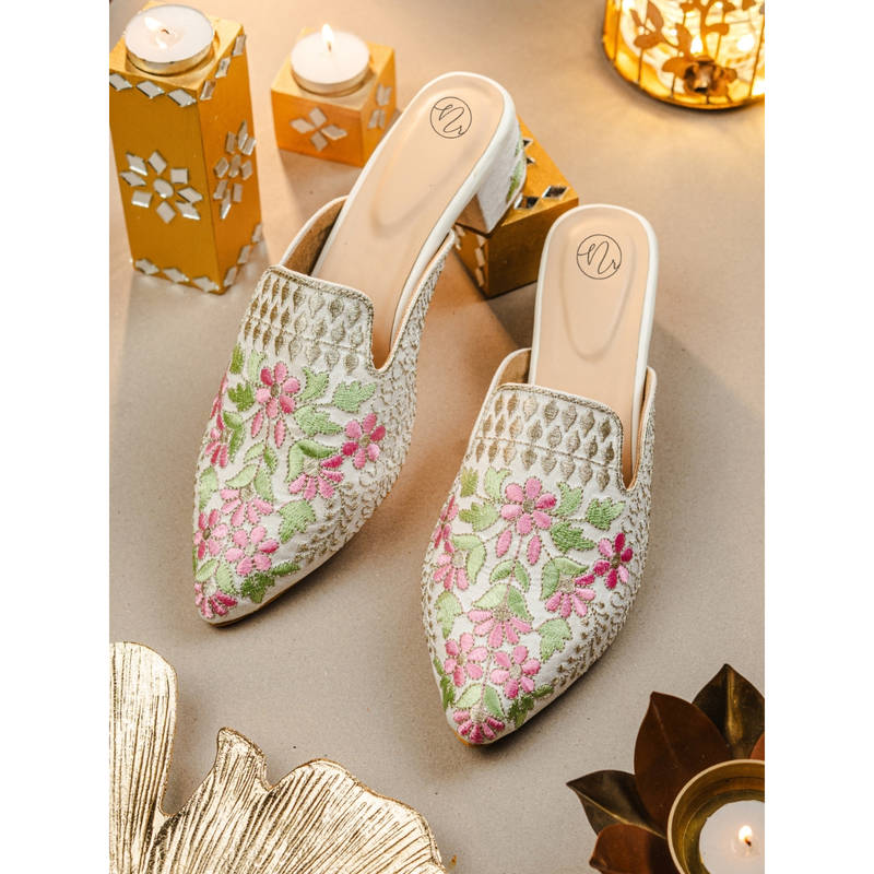 NR BY NIDHI RATHI Womens White Embroidered Mules Heels (EURO 37)