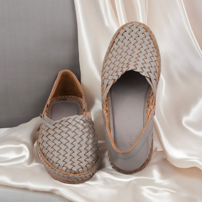 Korakari Men Solid & Patterned Grey & Brown Ethnic Juttis (UK 8)