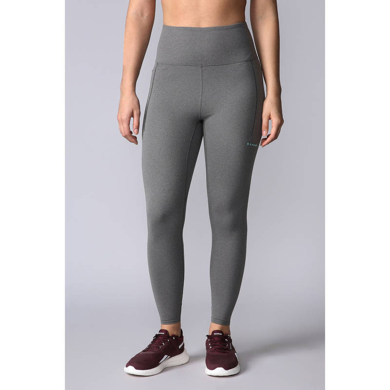 Reebok Women Solid/Plain Skinny Fit Leggings (XS)