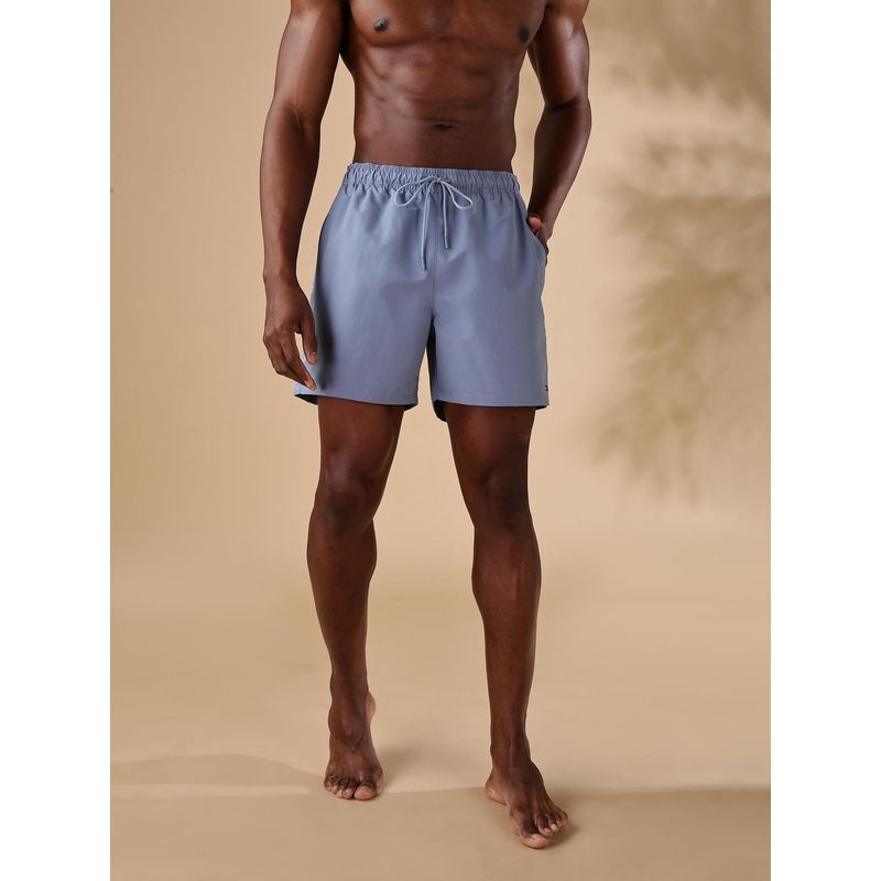 Tommy Hilfiger Regular Fit Solid Mid Rise Shorts (S)