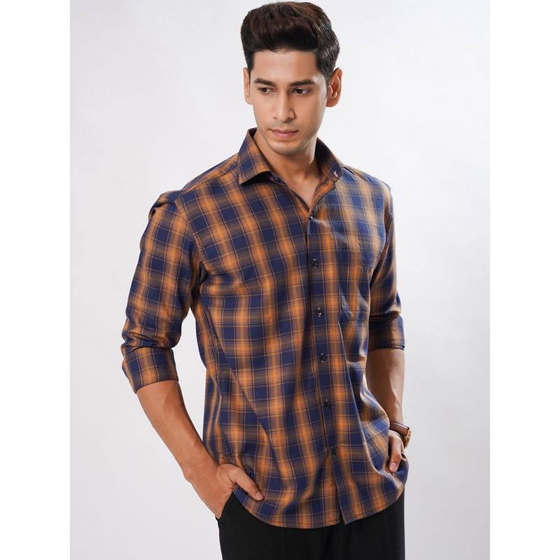 ROYALTAIL Men Checks Orange Casual Shirt (S)