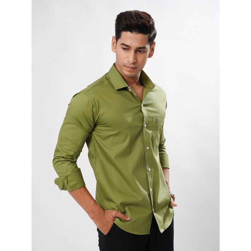 ROYALTAIL Men Classic Fit Solid Spread Collar Green Casual Shirt (M)