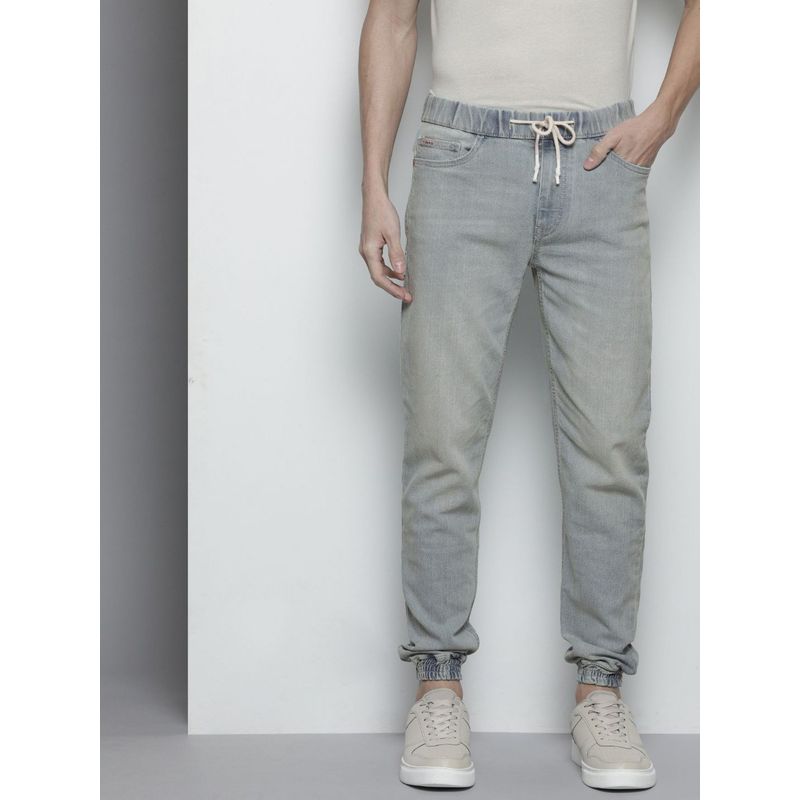 The Indian Garage Co Men Slim Fit Solid Mid-Rise Stretchable Denim Joggers (28)