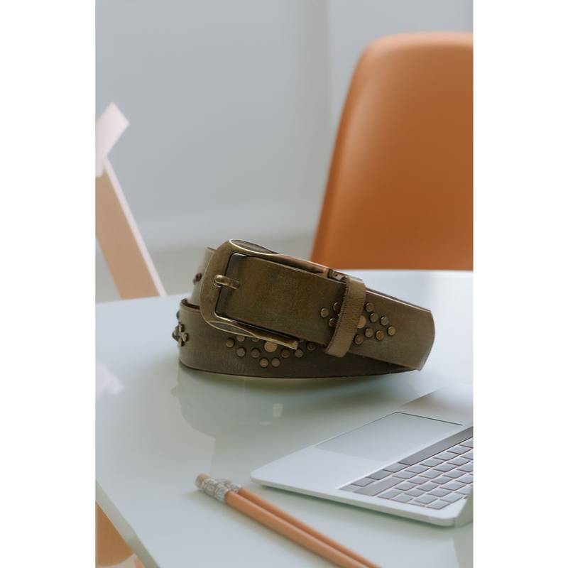 ART N VINTAGE Mens Olive Studded Leather Belt (28)