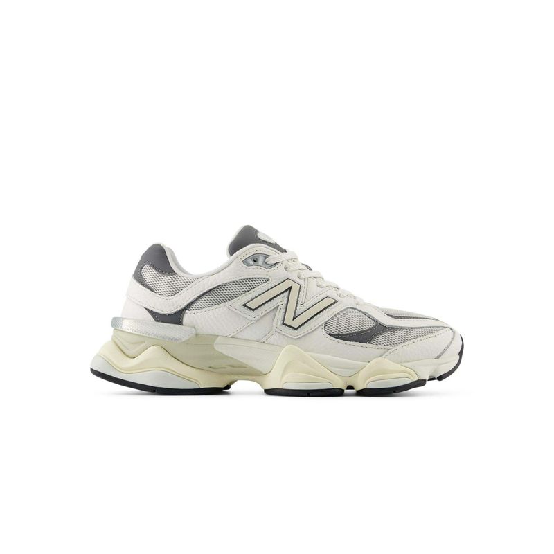 New Balance Unisex 9060 Sneakers (UK 7.5)