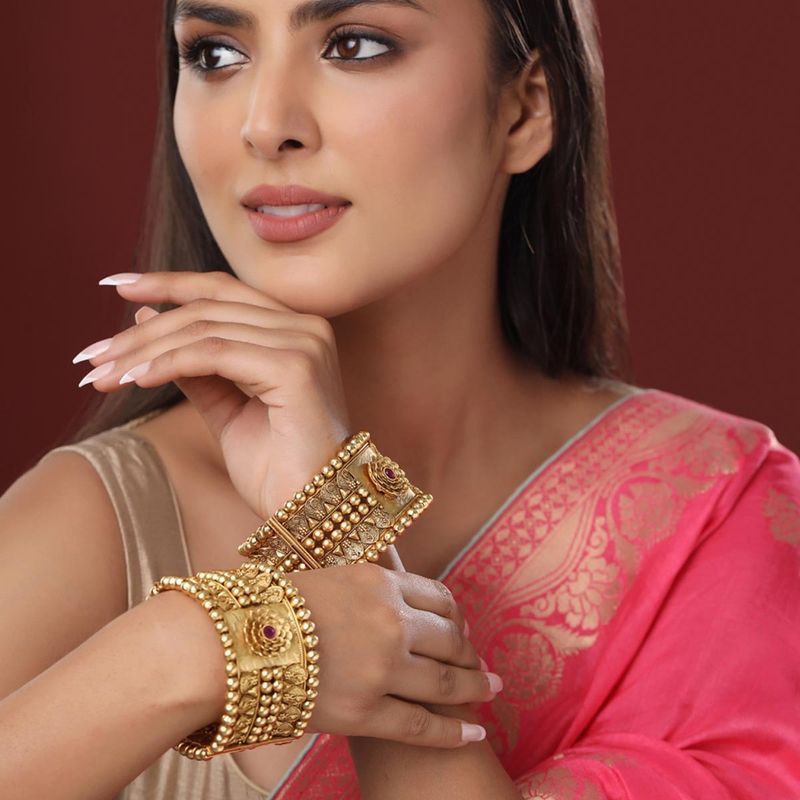 VIRAASI Set of 2 Gold Plated Stone Studded Rajwadi Bangle (2.4)