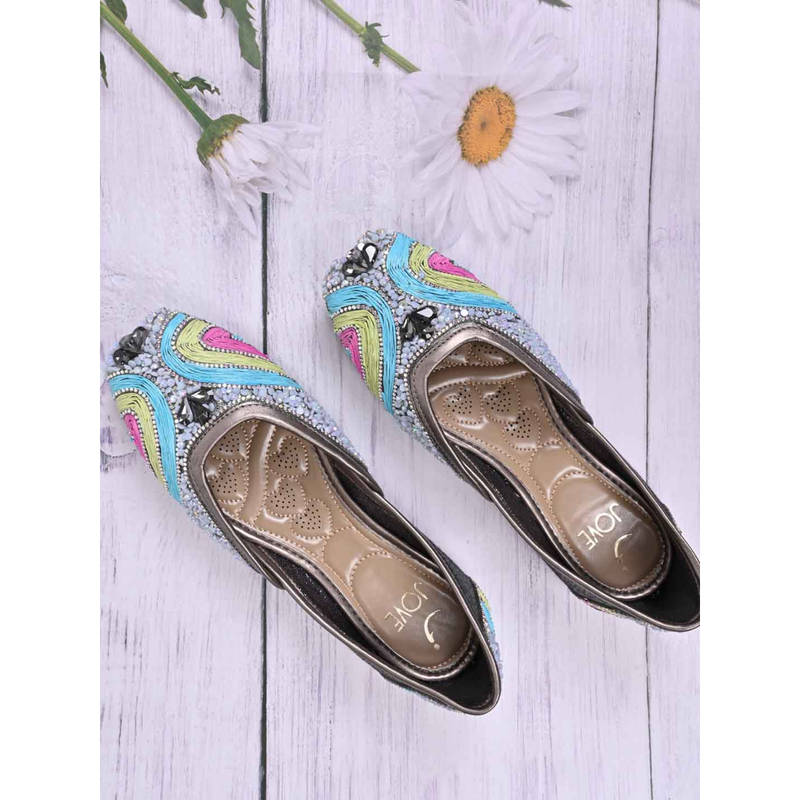 Jove Women Black Embellished Mojaris (EURO 37)