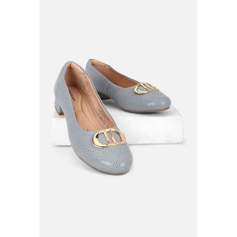 Van Heusen Women Round Toe Blue Ballerinas (UK 4)
