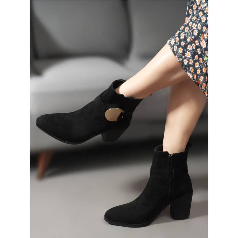 Carlton London Black Outdoor Solid Women Casual Boots (EURO 37)