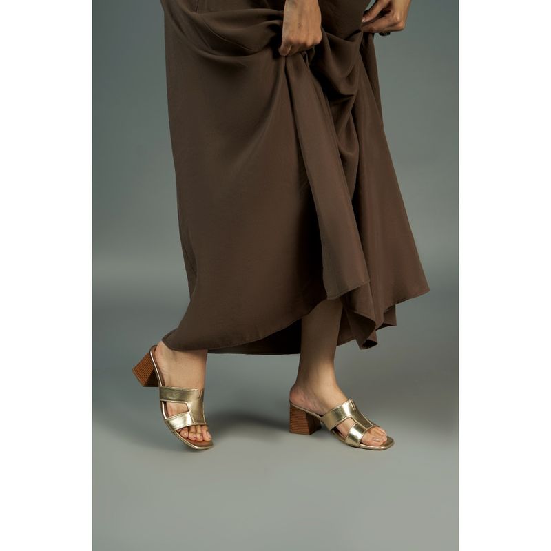 Heel Your Sole Nemo Gold Heels (EURO 36)